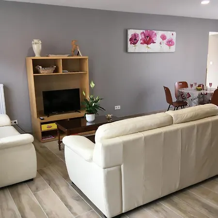 Дом отдыха Maison Douaisis Pour 4 Pers Avec Jardin, Terrasse, Parking Securise Et Proche Tramway - Fr-1-510-134