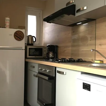 Дом отдыха Maison Douaisis Pour 4 Pers Avec Jardin, Terrasse, Parking Securise Et Proche Tramway - Fr-1-510-134 *